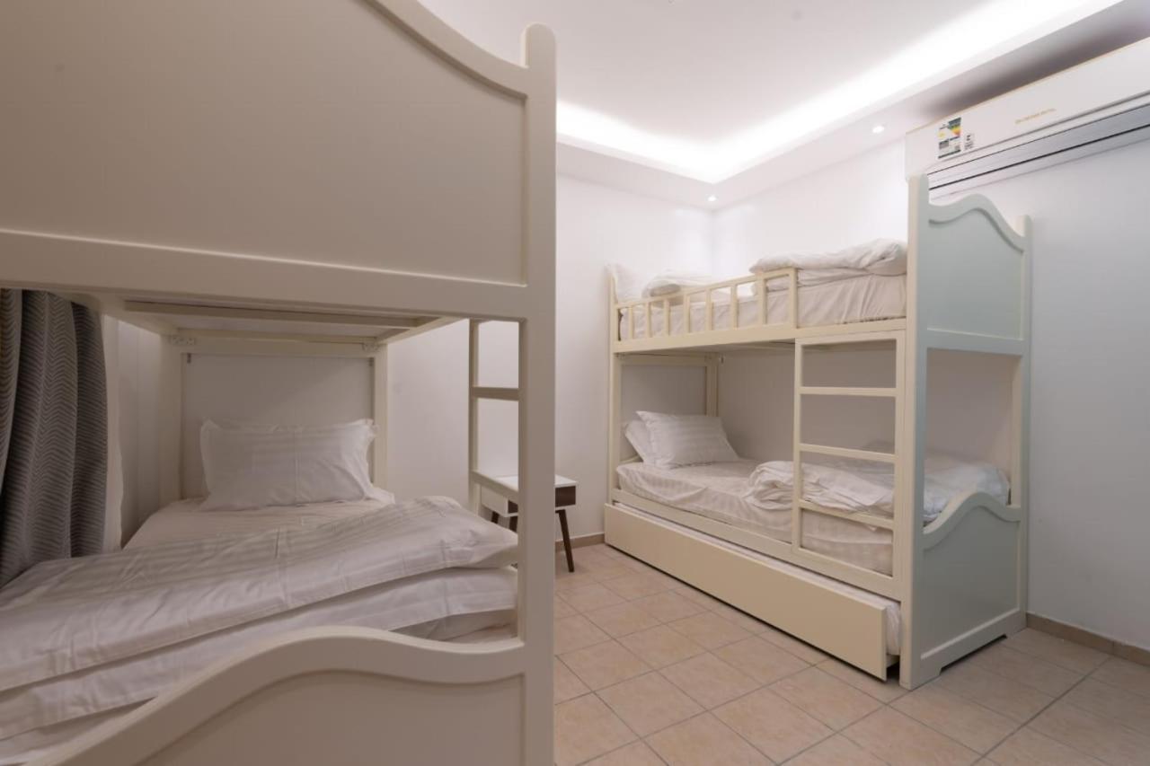 مجمع لاقون السكني - للعائلات فقط 3*